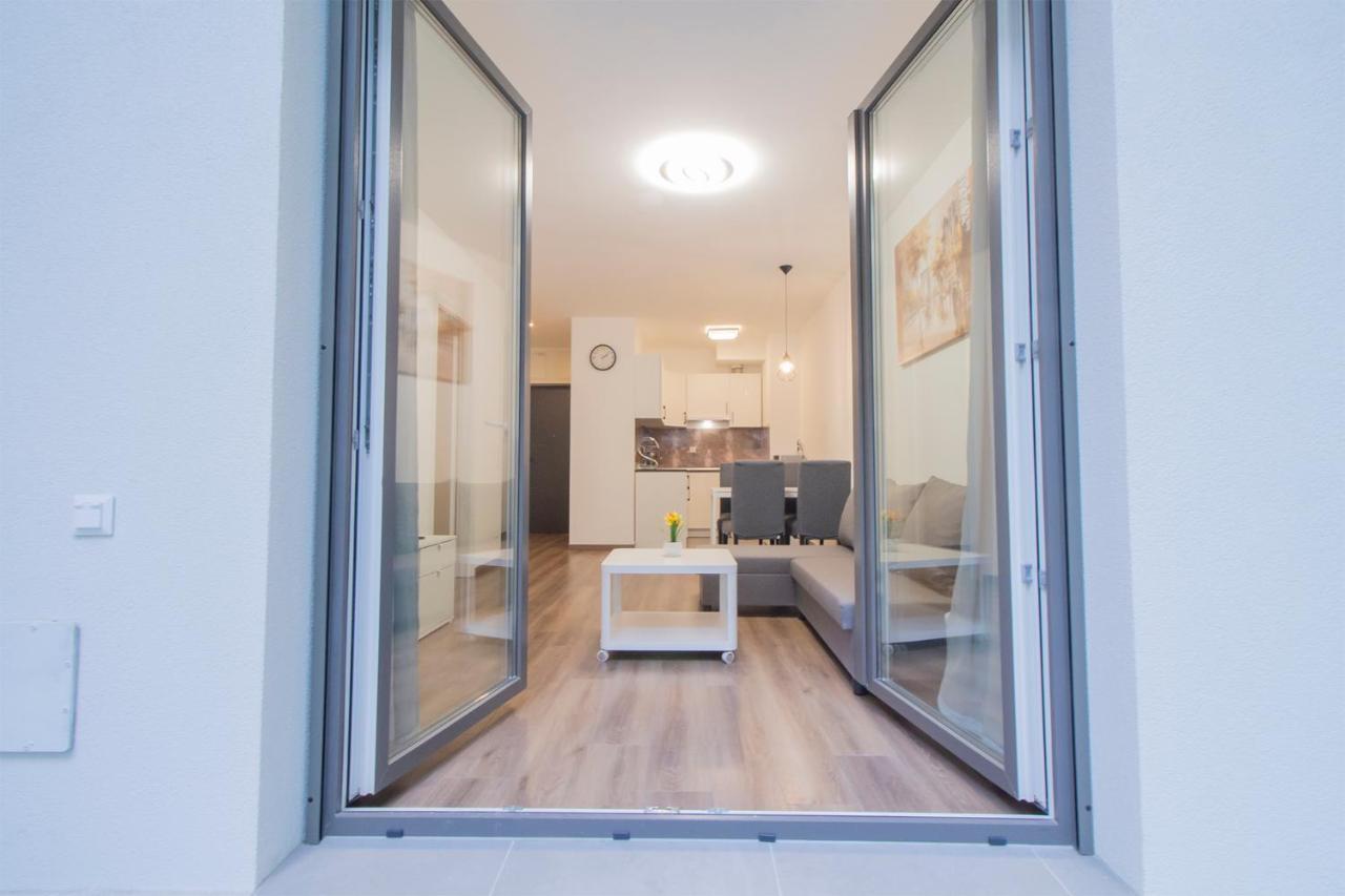 Corvin Modern Suite بودابست المظهر الخارجي الصورة